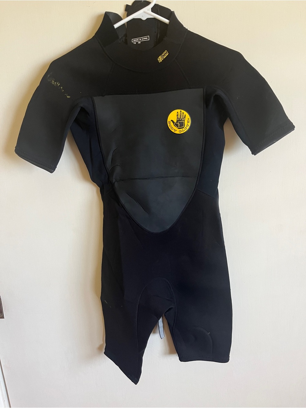 Body glove boys Black Short Sleeve Wetsuit with Yellow Logo